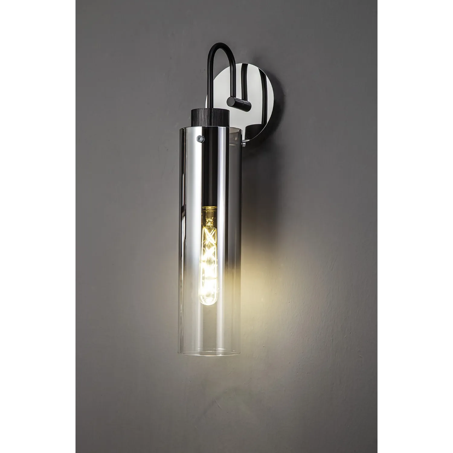 Black Polished Chrome 1 Light E27 Single Switched Wall Lamp